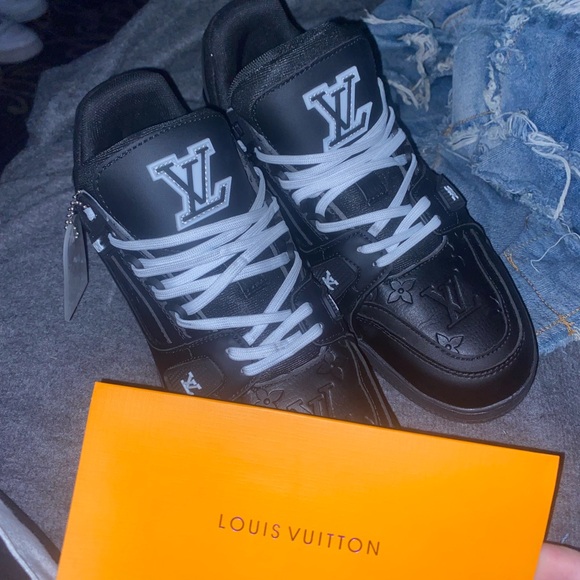 LV TRAINERS - Picture 1 of 3